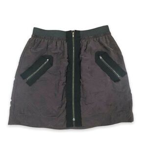 Leifnotes Anthropologie Size 2 Gray Quilted High Waist Zip Front Mini Skirt‎